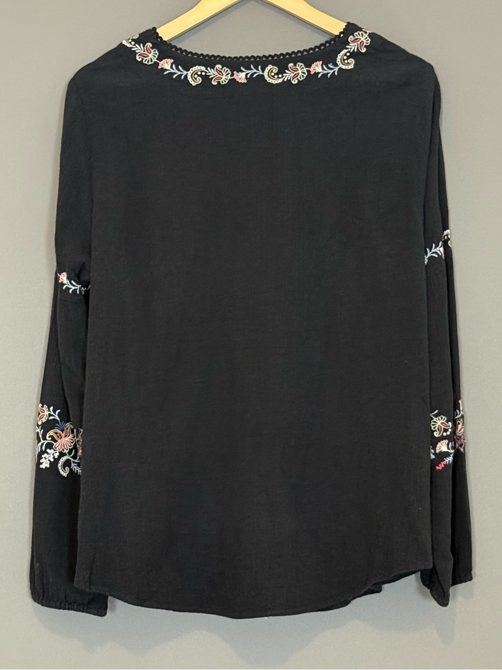 J. Jill Embroidered Boho Chic Peasant Blouse Black Floral Long Sleeve Medium - Picture 2 of 7